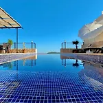 Odin 8 Kisilik Doga Manzarali Villa *