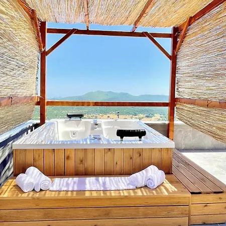 Odin 8 Kisilik Doga Manzarali Villa *