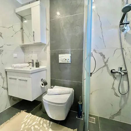 Villa Odin 8 Kisilik Doga Manzarali